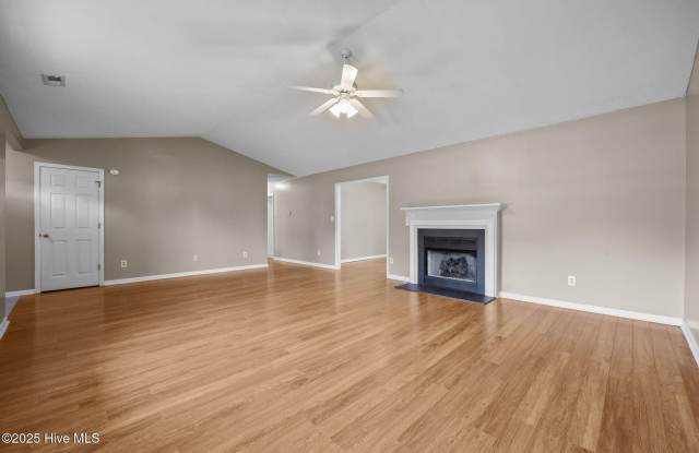 529 Blackberry Court Gallery 4