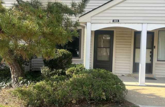 413 GREGORYS Way photos photos