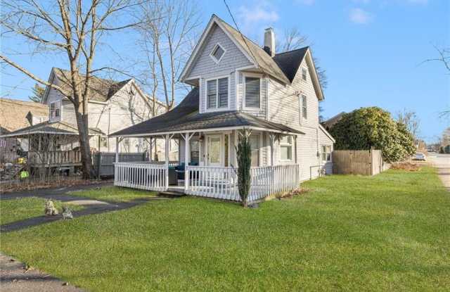 206 Riverside Avenue photos photos