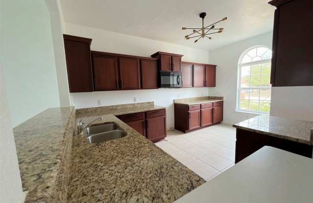 4405 Elderberry Street Gallery 4