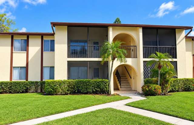 4899 SABLE PINE Circle Gallery 1