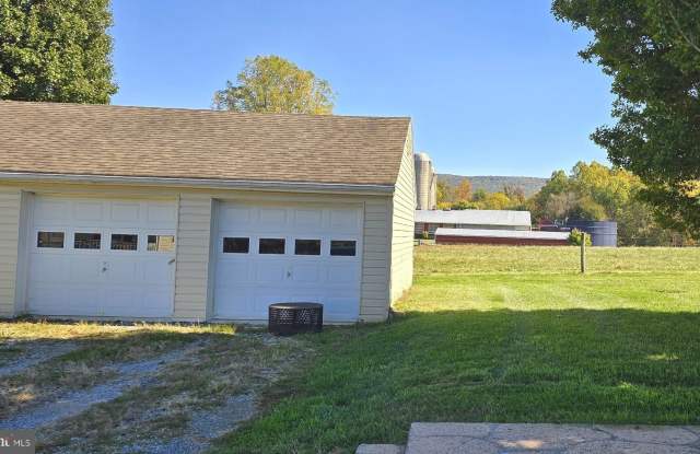 8919 MAPLEVILLE Road Gallery 2