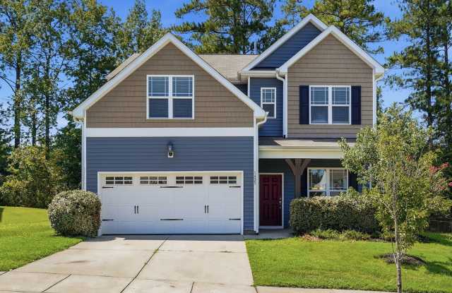 AVAILABLE NOW!  2-STORY HOME IN DESIRABLE AREA photos photos