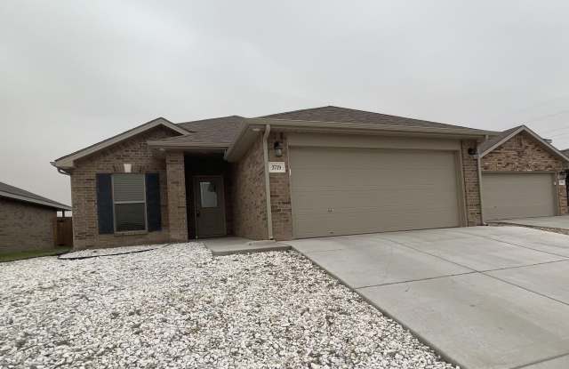 3719 Oakridge Avenue photos photos