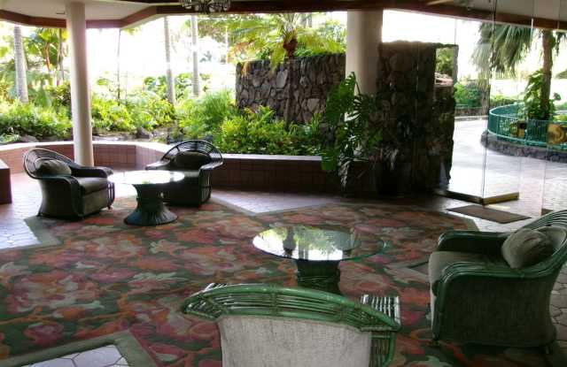 Punahou Cliffs photos photos
