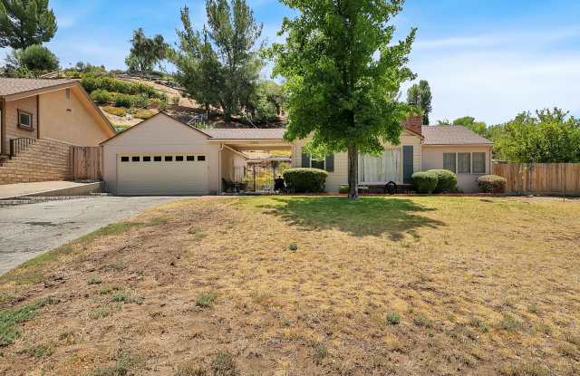 Great 3 Bedroom Home with Large Lot and NO HOA! photos photos