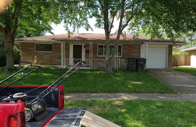 143 Savoy Avenue - 143 Savoy Avenue, West Carrollton, OH 45449