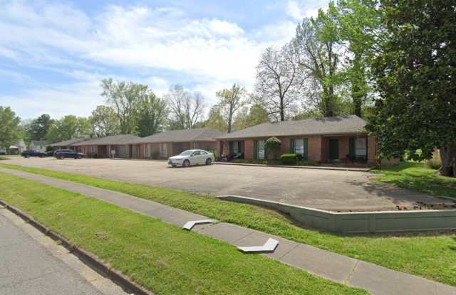 2 Bed 1 Bath Duplex Apartment - 105 South 16th Street, Mayfield, KY 42066