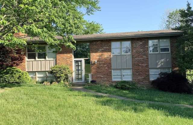 1004 Pawnee Drive photos photos