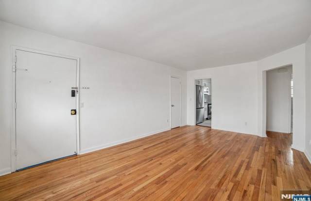 2430 8th Street Gallery 3