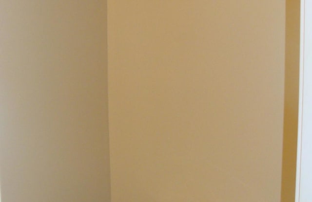2200 BEAR VALLEY TERRACE Gallery 3