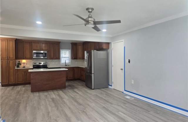5246 Lepage Road Gallery 3
