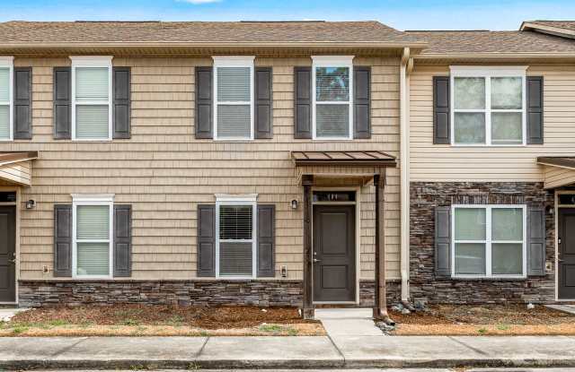 404 Sullivan Loop Rd | 2BR/2BA Boyington Place Townhome | Fenced Yard photos photos