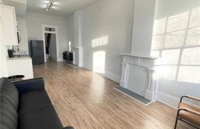 2431 GRAVIER Street Gallery 4