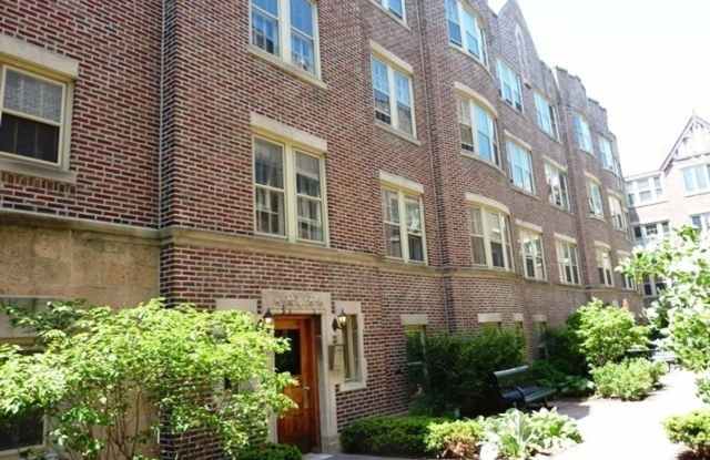 2 Bedroom Condo in Oak Park - 1130 Washington Boulevard, Oak Park, IL 60302