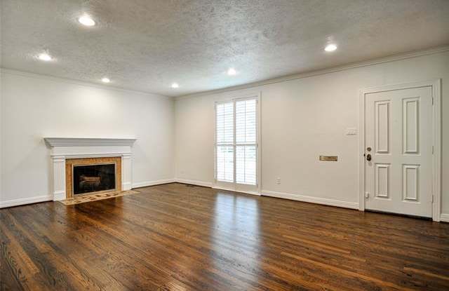 3508 Greenbrier Drive Gallery 2