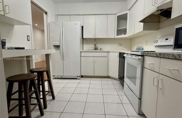 8670 SW 28th Street, Miami, FL 33155 photos photos