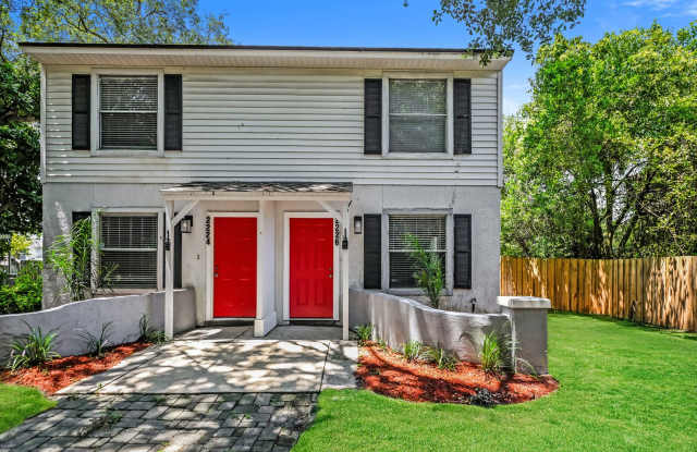 Neptune Beach Townhouse - On Huge Lot in Quiet Neighborhood photos photos