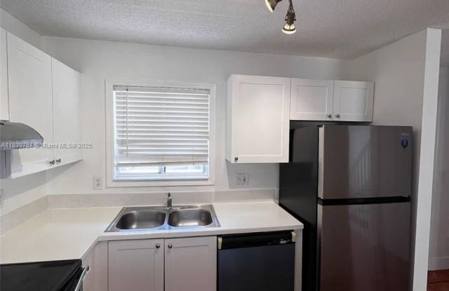 6215 Kendale Lakes Cir photos photos 6215 Kendale Lakes Cir photos photos