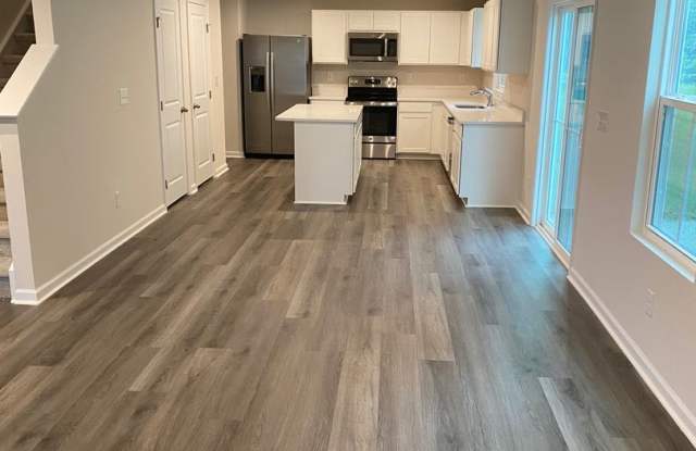 Room in 4 Bedroom Home at Rustling Pines Ct photos photos