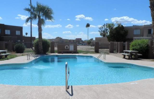 4022 S 44th Way - 4022 South 44th Way, Phoenix, AZ 85040