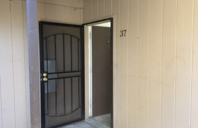 4332 Pacific Ave #37 Gallery 2