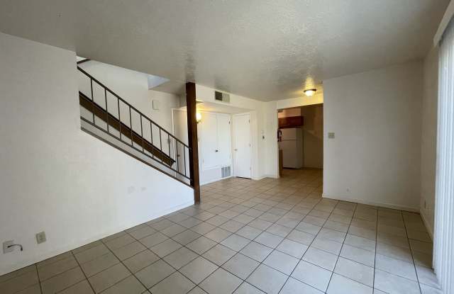 3617 Wellesley Drive Northeast - C Gallery 4