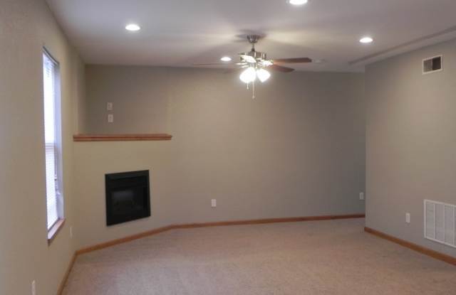 1606 Northwest Jordan Court Gallery 2