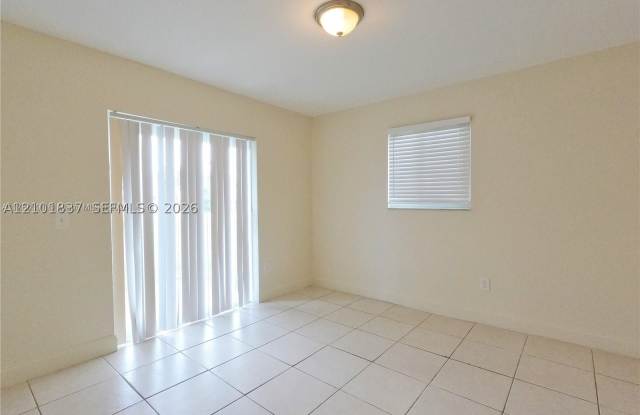 4946 Serafica Dr Gallery 4