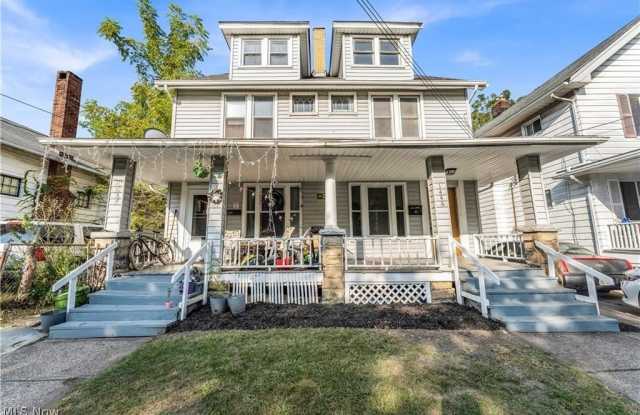 1446 Hopkins Avenue photos photos