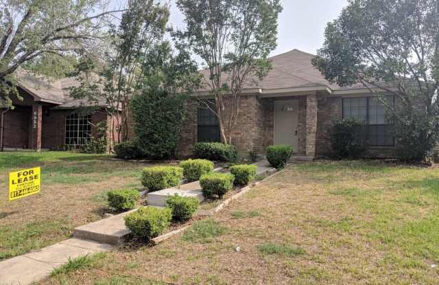 6948 Bentley - 6948 Bentley Avenue, Fort Worth, TX 76137