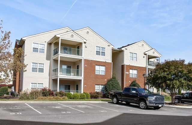 Luxury 2-Bed/2-Bath Condo in Glen Allen – Bright, Spacious, and Modern! Available April - 821 Brassie Lane, Henrico County, VA 23059