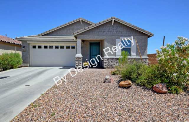 Saguaro Trails 3 Bed 2 Bath + Den Gallery 1