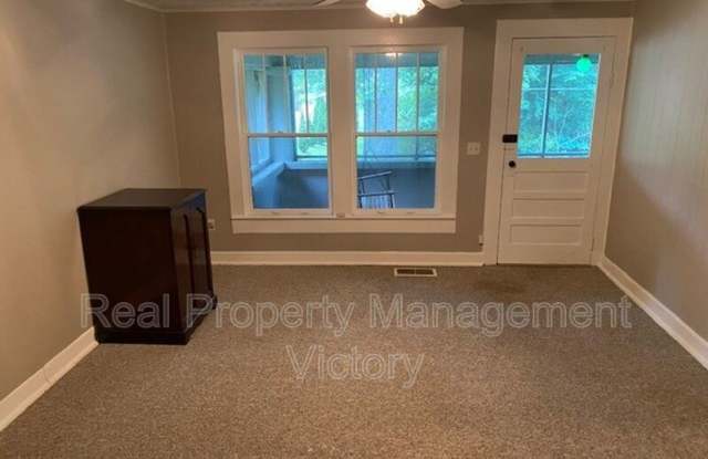 609 23rd Ave. NE Gallery 2