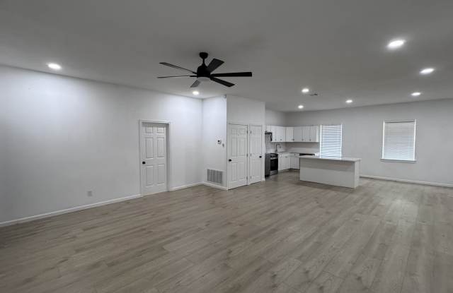 204 North Church Street - 2 Gallery 2
