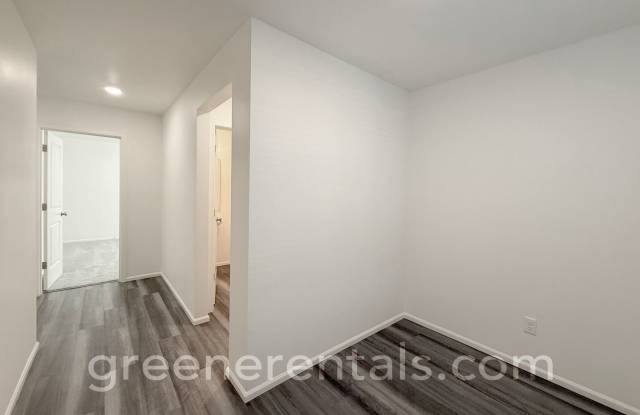Available! Spacious 4BR/2.5BA Home in South Tumwater Gallery 4