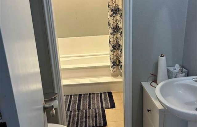 5330 Yarmouth Avenue photos photos