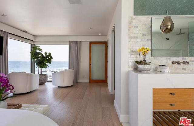 20722 Pacific Coast Highway - 20722 Pacific Coast Highway, Malibu, CA 90265