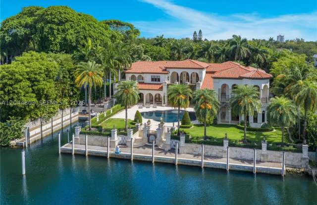 150 Edgewater Dr photos photos
