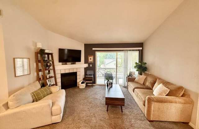 5225 White Willow Drive photos photos