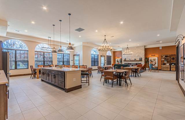 Hickory Manor 62+ Apartments - Senior & Affordable Housing Gallery 3