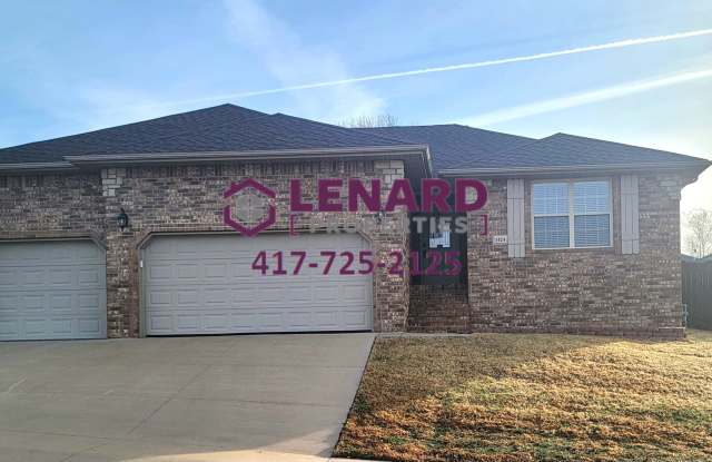 Spacious 3 Bedroom Home Ready for Move In! photos photos