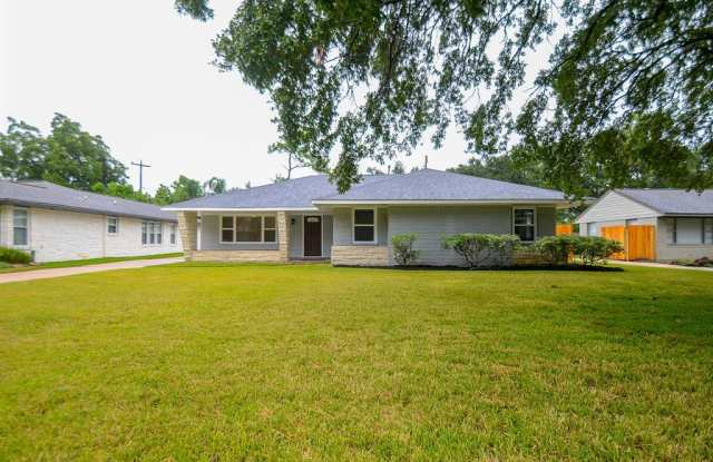3822 Linkwood Drive Gallery 2