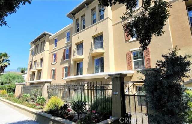 128 N Oak Knoll Avenue - 128 North Oak Knoll Avenue, Pasadena, CA 91101