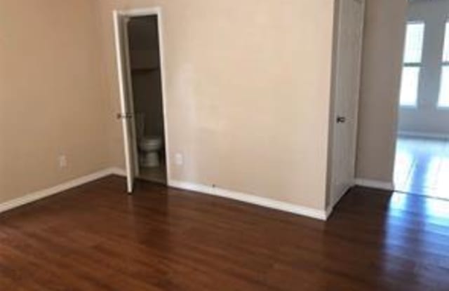 9723 Sycamore Drive Gallery 4