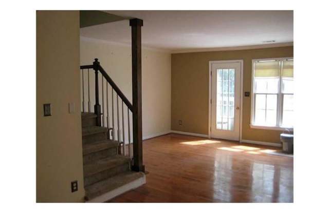 1427 Old Virginia Court SE Gallery 4