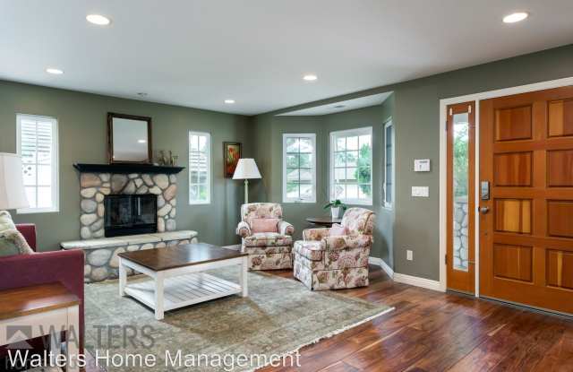 9909 Wild Grape Dr Gallery 3