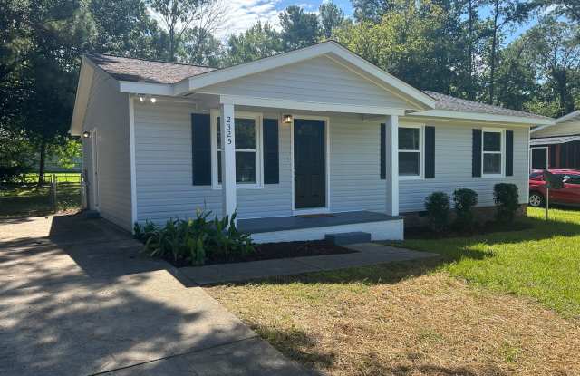 One Level Renovated Home w/3 Bedrooms  Baths in Raleigh photos photos