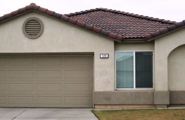 Charming 4 bed/2 bath home available for Rent - 173 Sampson Street, Imperial, CA 92251