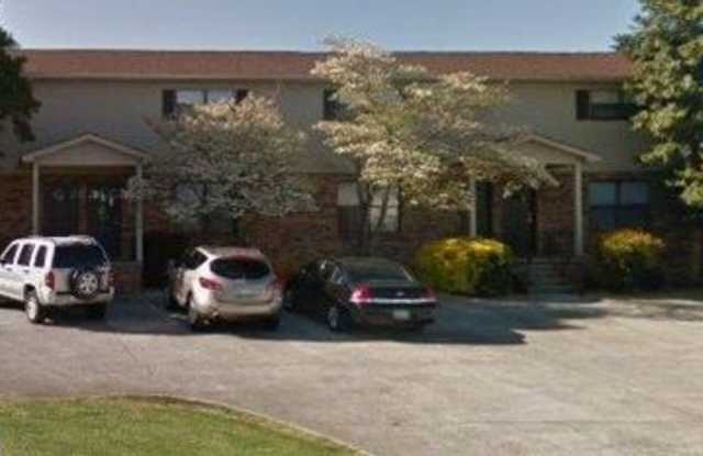 Beautifully Updated 2-Bedroom Townhome with Washer/Dryer Hookups! photos photos